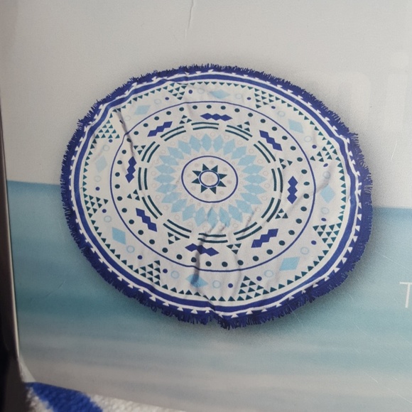 NWT 100% Cotton Round Beach Towel 55in Diameter💙 - Picture 2 of 6